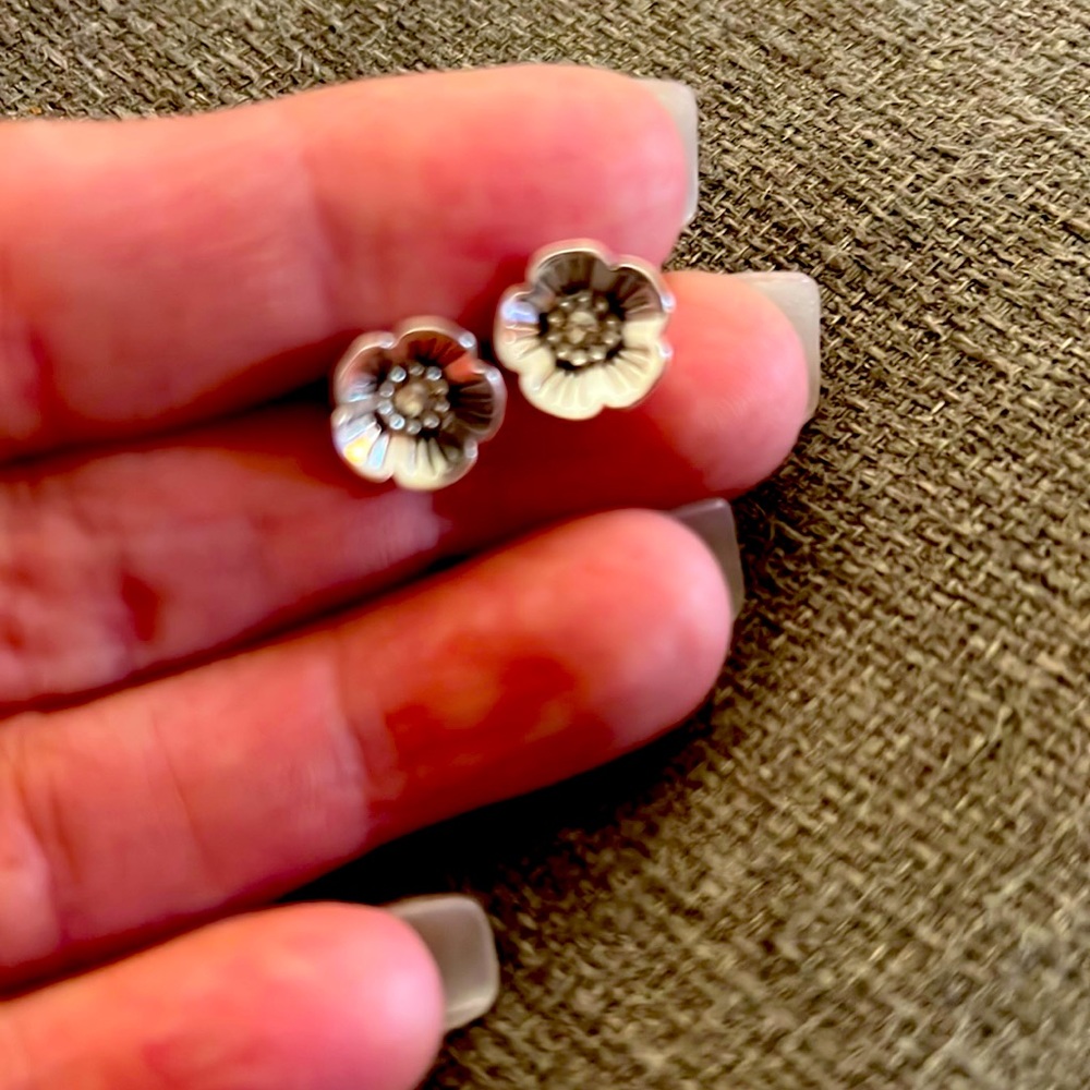 Coach tea rose earrings